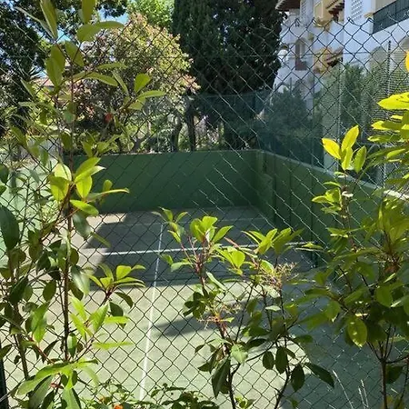 - Swimming Pool - Private Parking Apartment