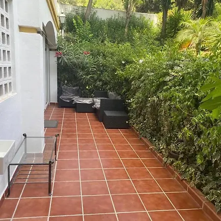 - Swimming Pool - Private Parking Marbella