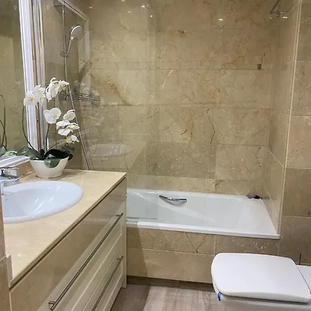 Apartment - Swimming Pool - Private Parking Marbella